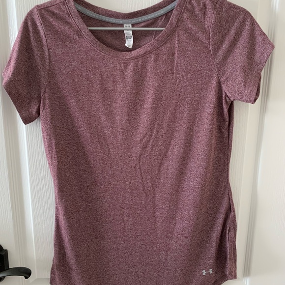 Under Armour Tops - NWOT Under Armour Heatgear TShirt
